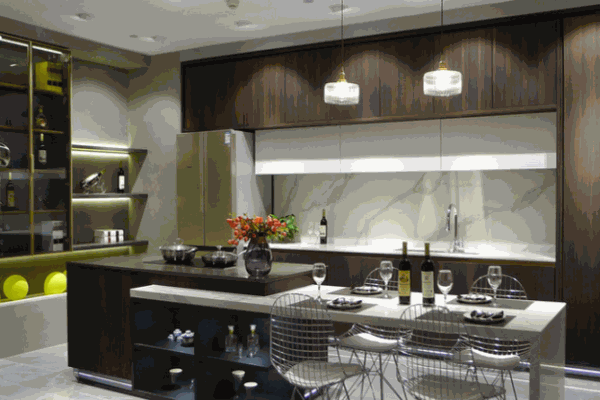 卡莱雅整体衣柜